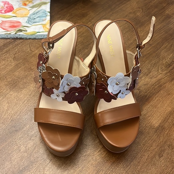 Brand new Nine West shoes I recently bought from another buyer on Poshmark! - Picture 2 of 4